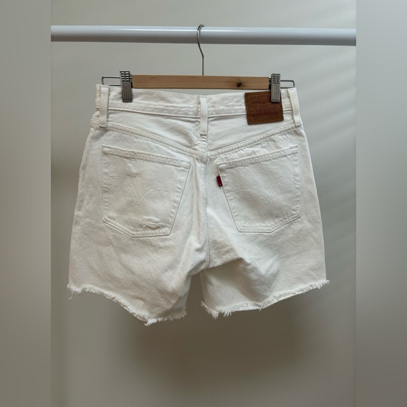 Levi’s 501 Mid Thigh Shorts - Picture 2 of 4